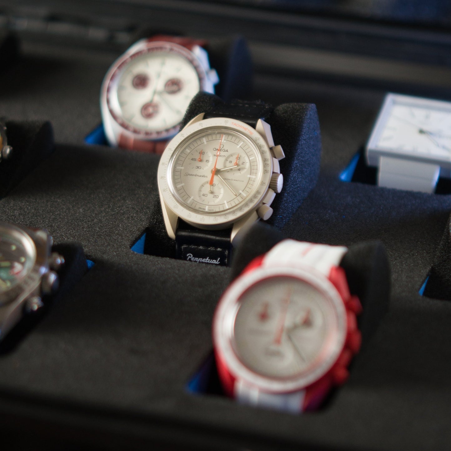 "MISSION COMPLETE" CASE - 11 SLOT WATCH STORAGE BOX for OMEGA X SWATCH MOONSWATCH COLLECTION