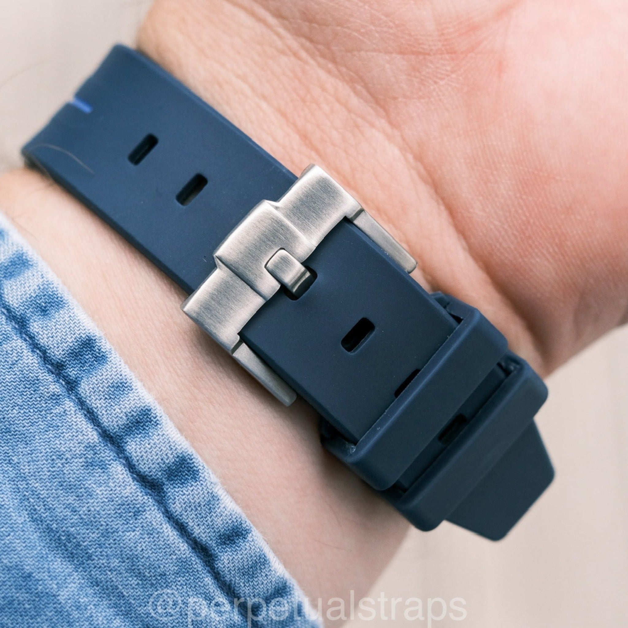 Blue rubber watch on sale strap